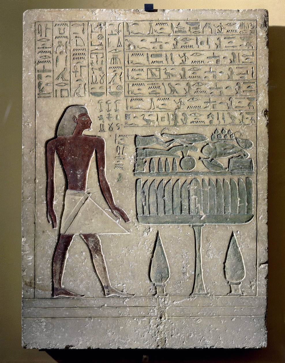 Senusret'i adak masasında tasvir eden boyalı kireçtaşı stel by Egyptian 12th Dynasty