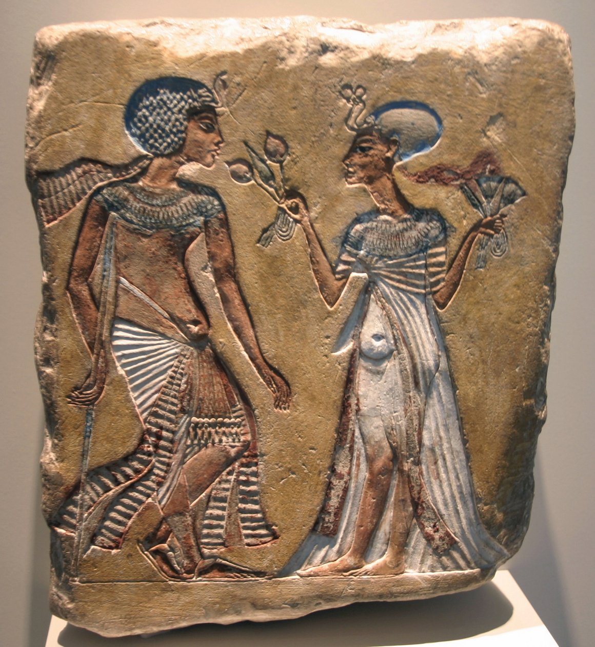Akhenaten (MÖ 1353-1336 hükümdarlığı) ve Nefertiti (MÖ 1370-MÖ 1330) Mısır Firavunu Akhenaten