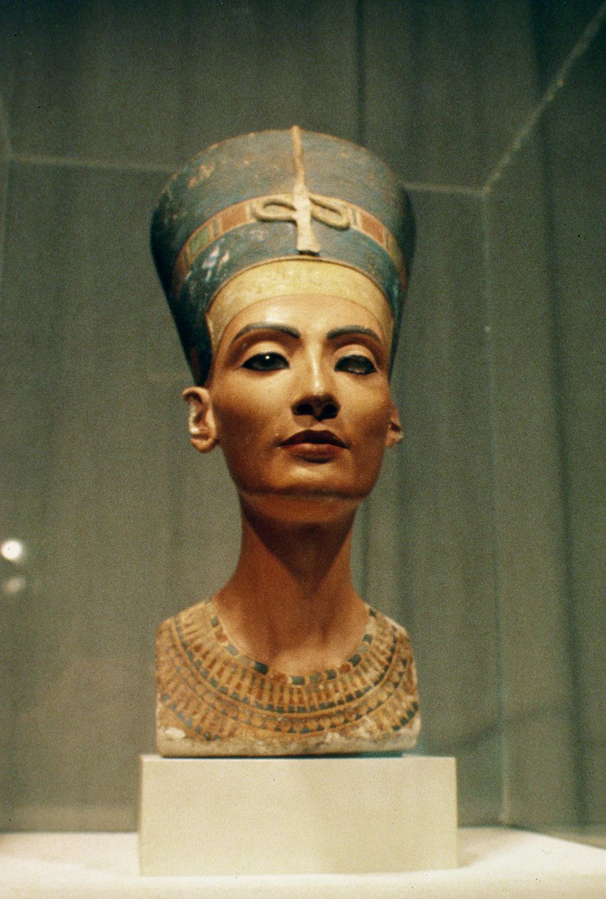 Kraliçe Nefertiti