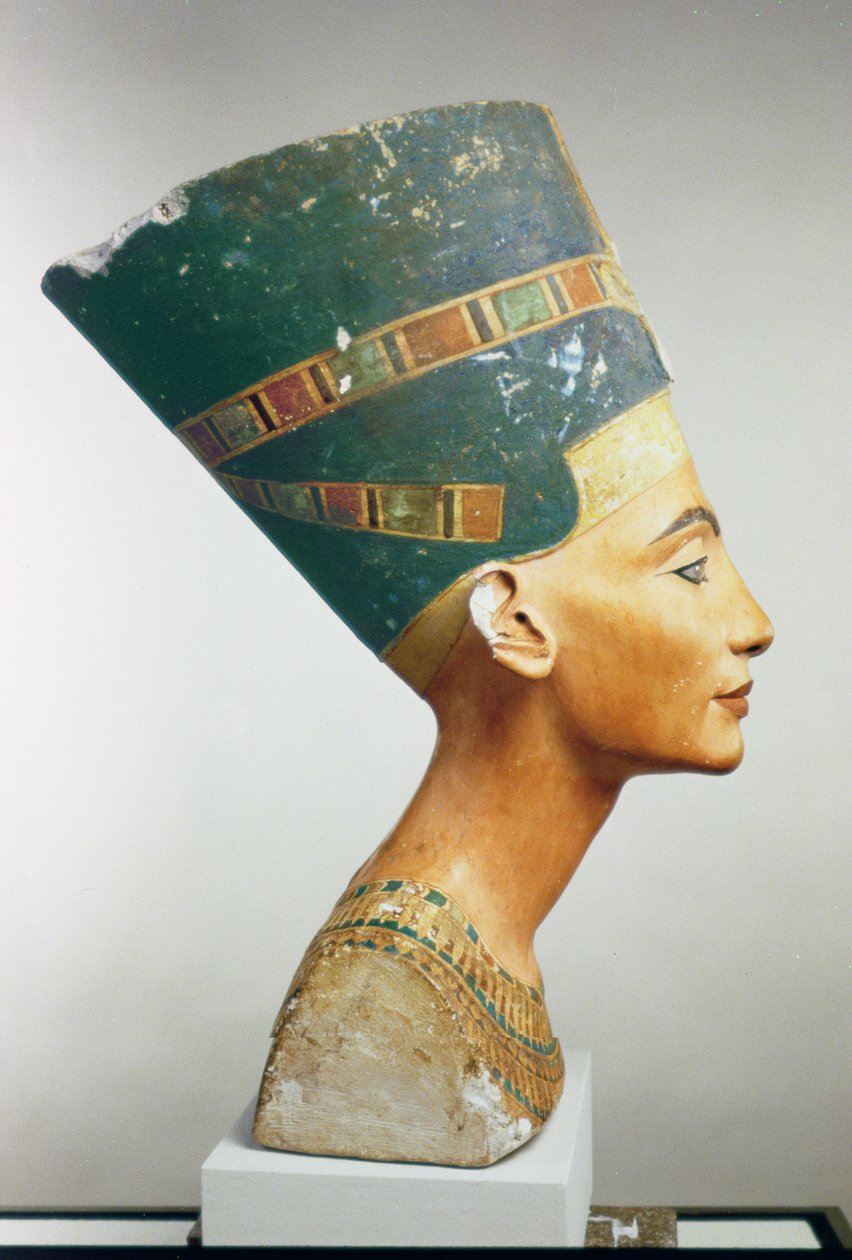 Kraliçe Nefertiti