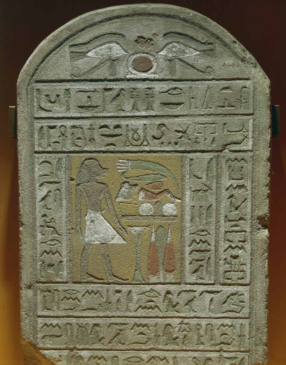 Kraliyet sarayındaki odanın Efendisi Ibi'nin cenaze steli Cenaze adaklarından önce merhum En üstte koruyucu gözler ve "sonsuzluk" anlamına gelen "Shen" hiyeroglifi by Egyptian 18th Dynasty