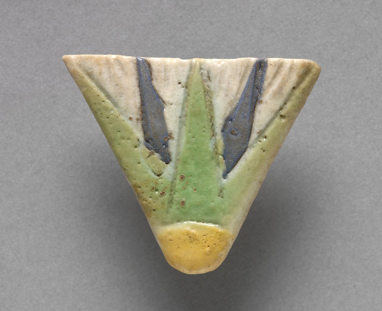 Lotus Çiçeği Kolye Terminali, c.1391-1337 M.Ö. by Egyptian 18th Dynasty