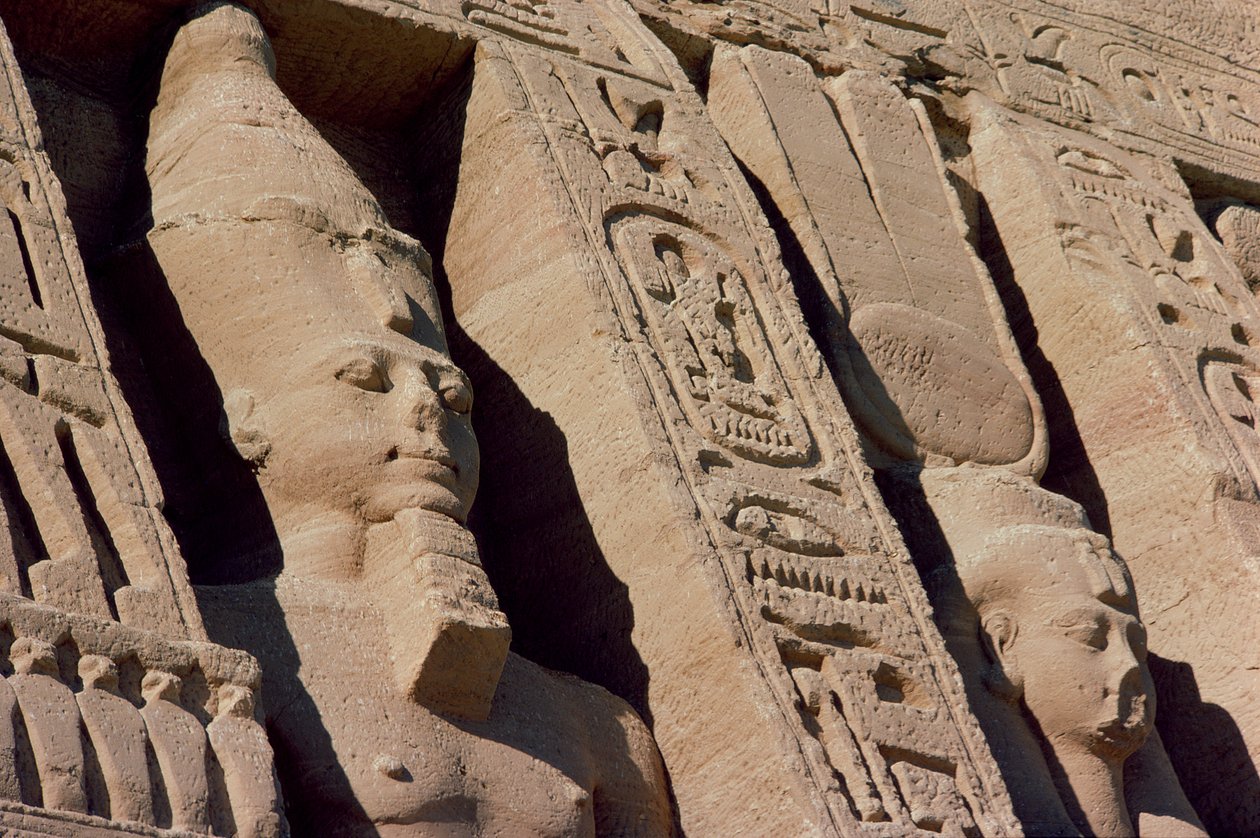 Kraliçe Nefertari Tapınağı