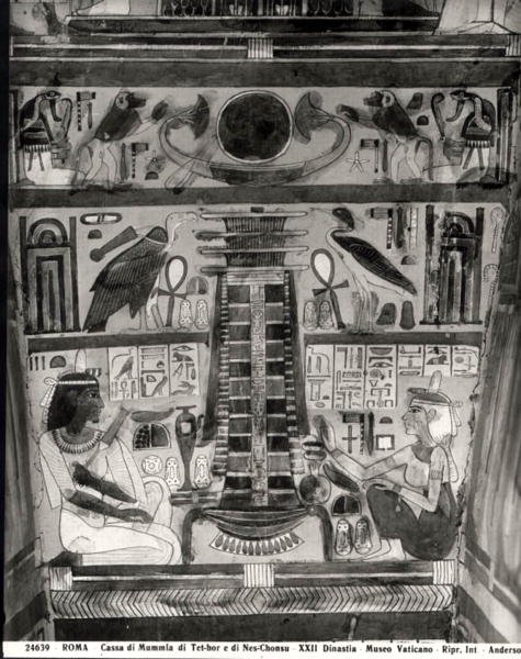Tet-Hov ve Nes-Chonsu (lahit) mumyalarının fıçısının yan tarafına boyanmış iki Merhum Figür (s/b fotoğraf) by Egyptian 22nd Dynasty