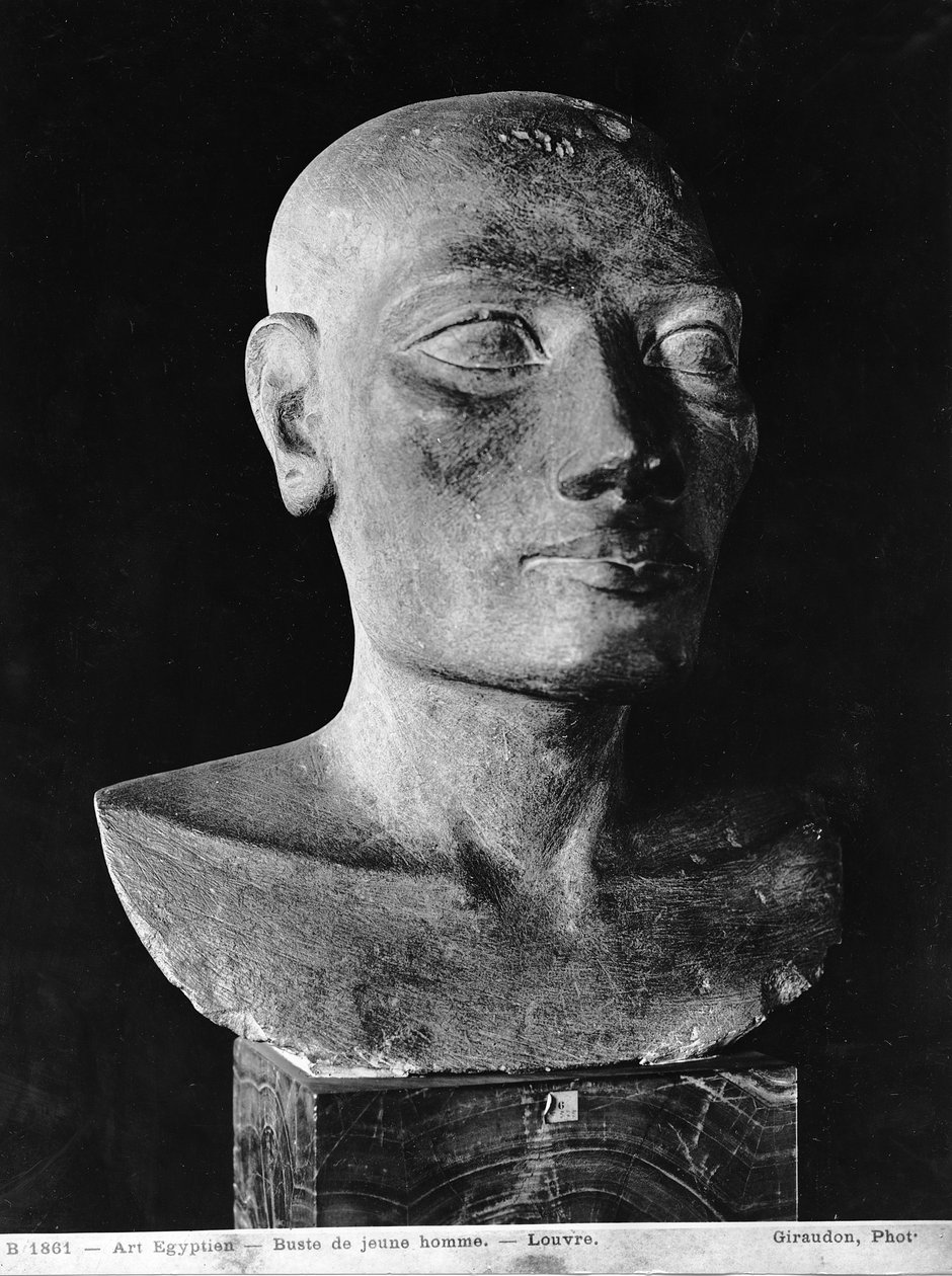 Bir adamın başı, Salts Head (boyalı kireçtaşı) by Egyptian 4th Dynasty