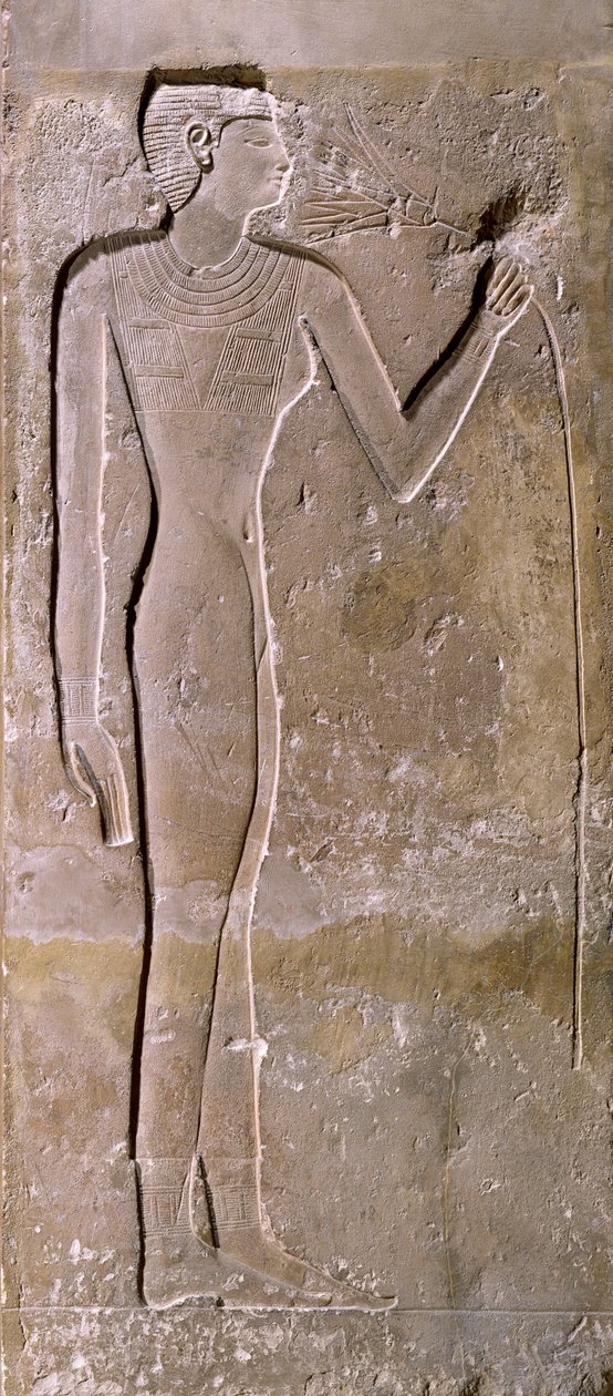 Lotus çiçeği kokan bir kadını tasvir eden sütun, Eski Krallık, MÖ 2423-2263 by Egyptian 5th Dynasty