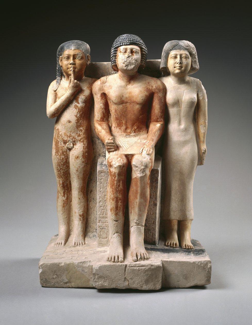 Nykara ve Ailesi Heykeli, Geç 5. Hanedan, Eski Krallık, yaklaşık MÖ 2455-2350 (boyalı kireçtaşı) by Egyptian 5th Dynasty