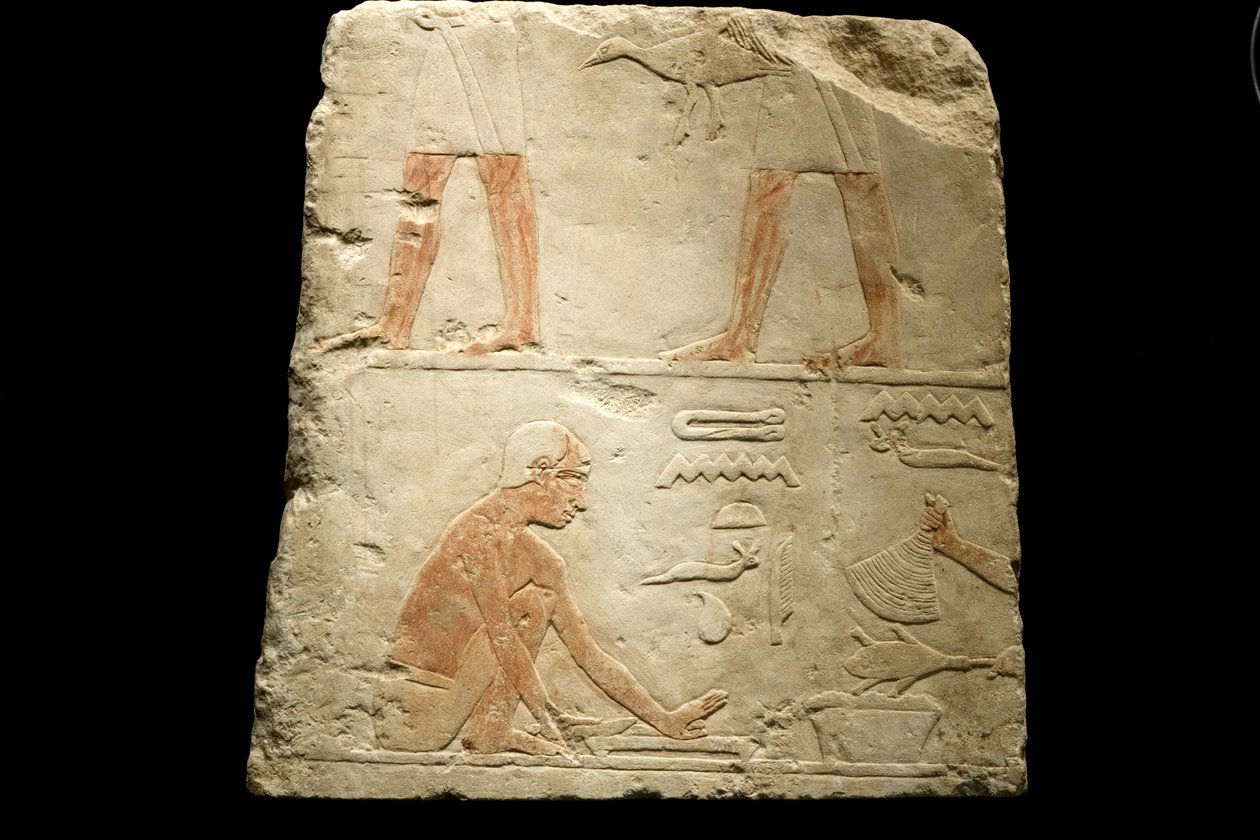 Yiyecek hazırlamayı gösteren bir kabartma parçası (kireçtaşı) by Egyptian 6th Dynasty