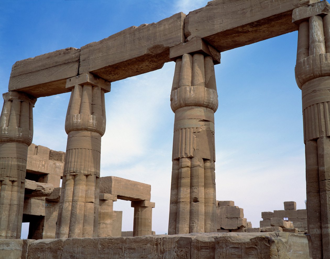 Mısır antikası: Karnak tapınağının görünümü. Mısır by Egyptian Egyptian