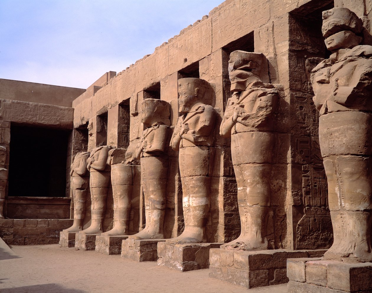 Mısır antikası: Karnak tapınağının görünümü. Mısır by Egyptian Egyptian