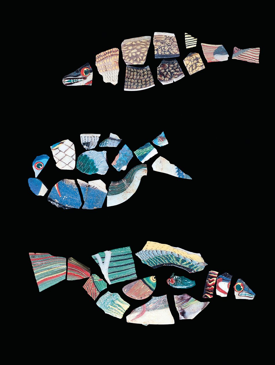 Üç mozaik parça balık kakma, Ptolemaios-Roma dönemi, MÖ 1. yüzyıl - MS 1. yüzyıl (cam) by Egyptian Egyptian