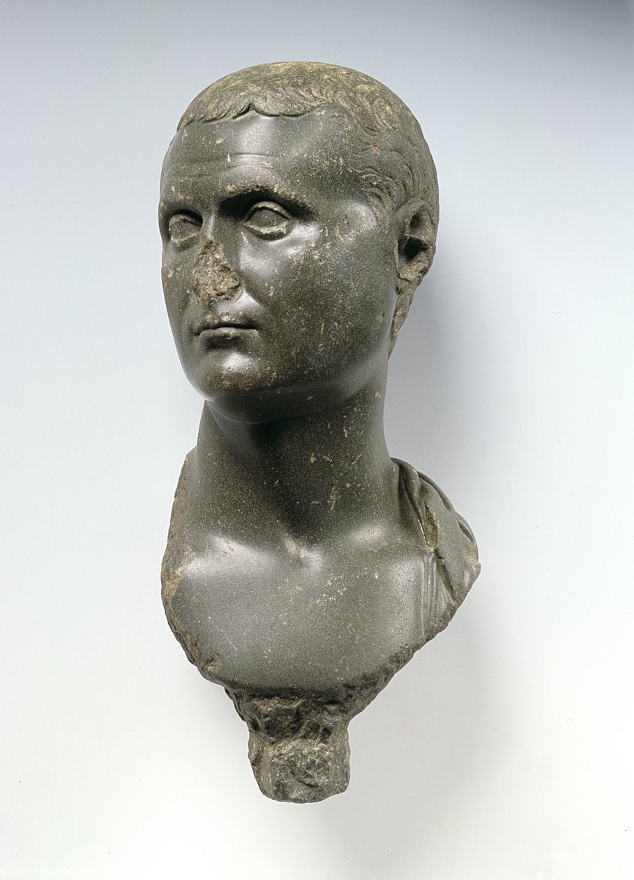 Romalı bir asilzadenin büstü, Mark Anthony olduğu söylenen (MÖ 82-30), muhtemelen İskenderiye, Mısır, MÖ 50 - MS 50 (şist) by Egyptian Ptolemaic Period
