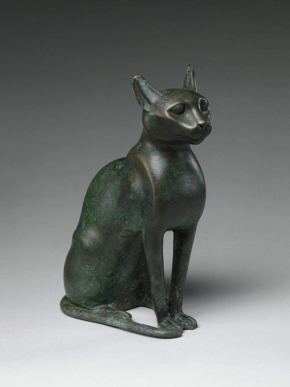 Mumyalanmış bir kediyi içermesi amaçlanan Kedi Heykelciği, 332-30 B.C (kurşunlu bronz) by Egyptian Ptolemaic Period