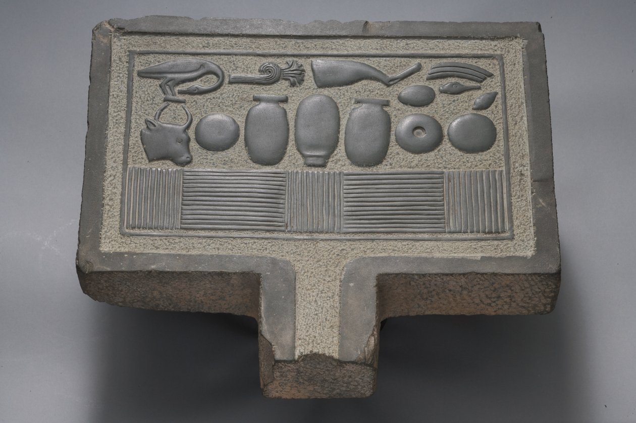 İkram masası (greywacke) by Egyptian Ptolemaic Period