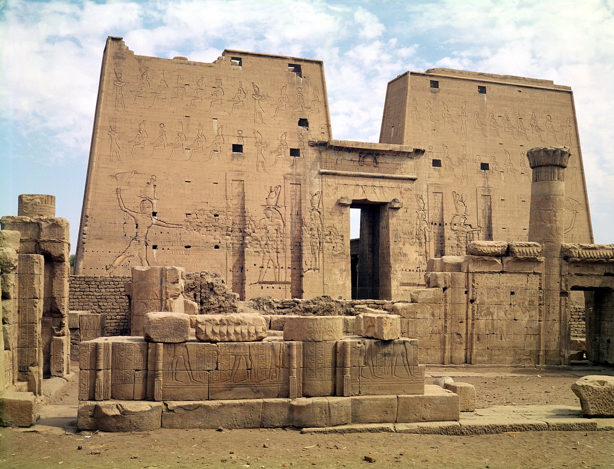 Horus Tapınağı