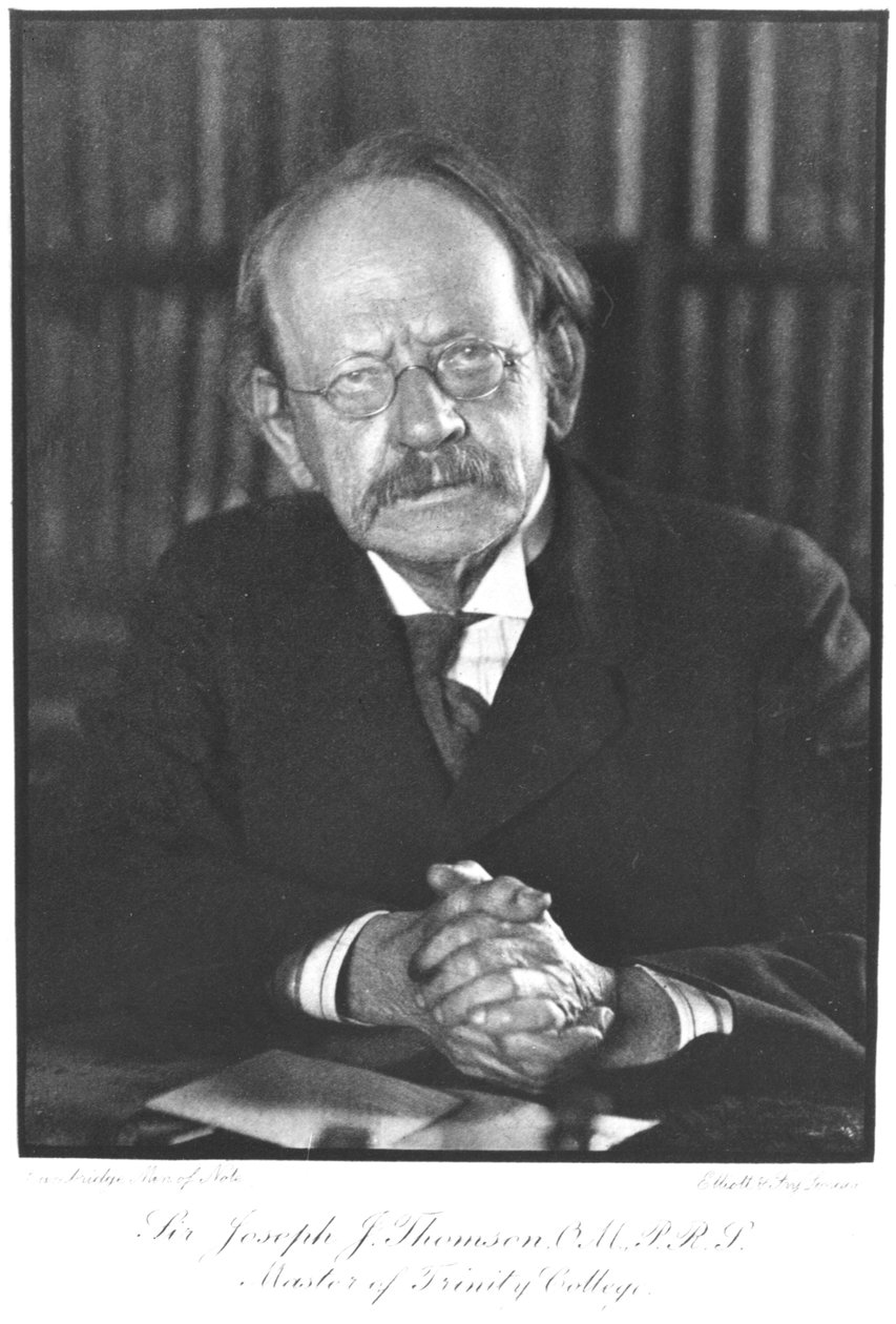 ಸರ್ ಜೋಸೆಫ್ ಜಾನ್ ಥಾಮ್ಸನ್ ಅವರ ಭಾವಚಿತ್ರ (1856-1940), c.1920-30 ಟರ್ಕ್ by Elliott und Fry Studio