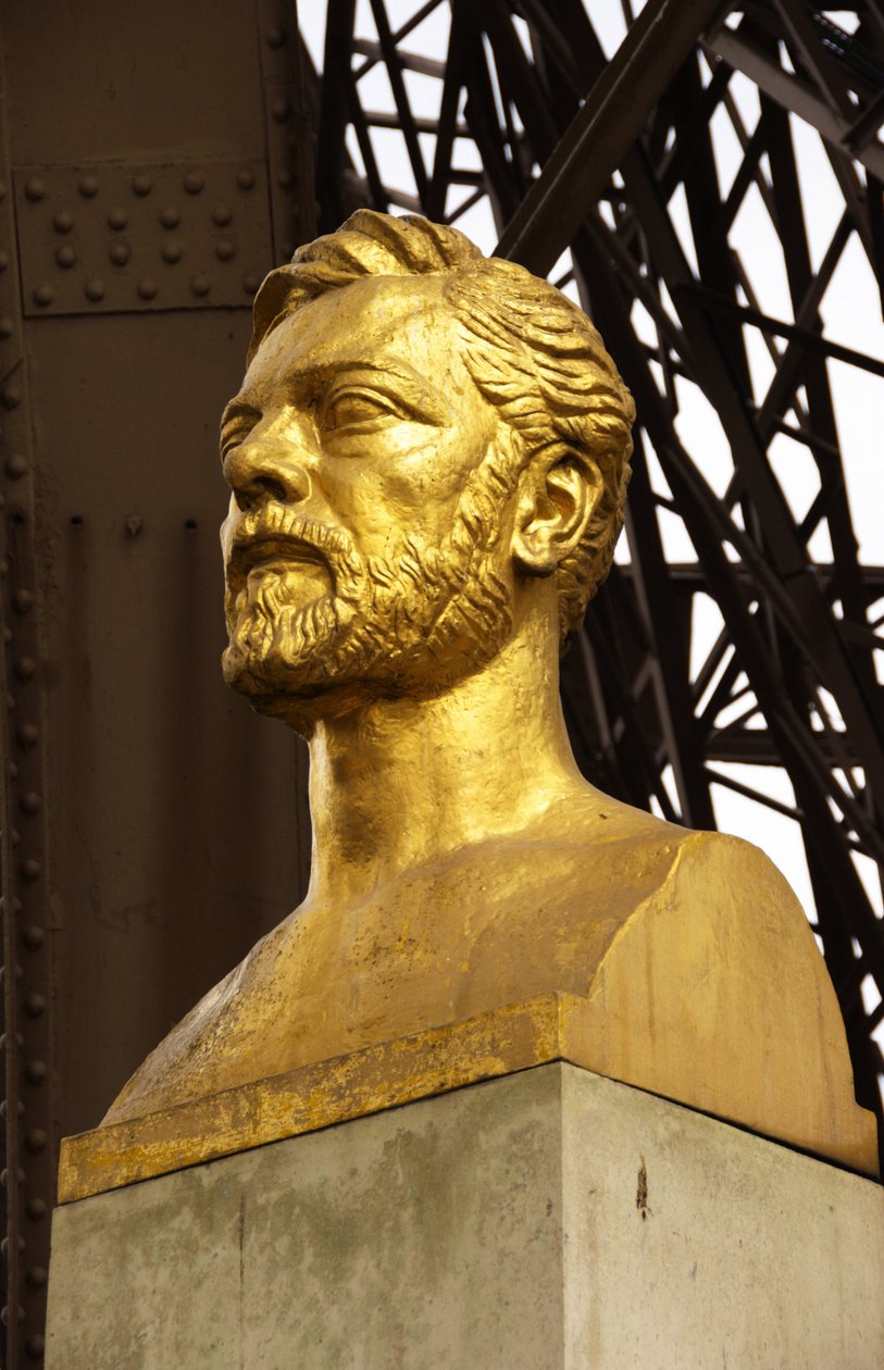 Gustave Eiffel'in Eyfel Kulesi'nin altındaki büstü, Paris, Fransa by Emile Antoine Bourdelle