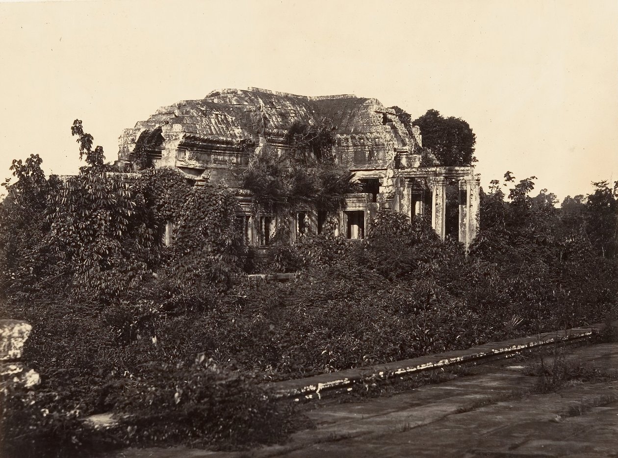 Büyük Pagoda - Güney dış aedicule, 1866. by Emile Gsell