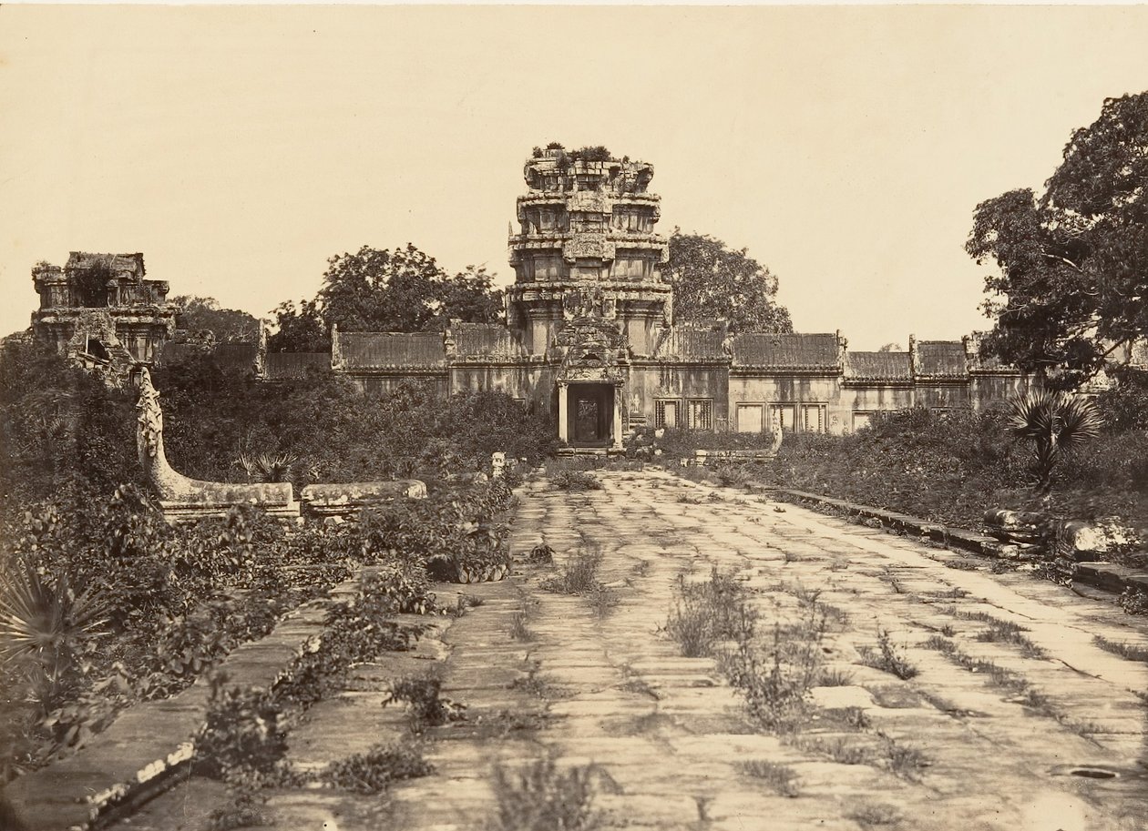 1. muhafazanın Büyük Pagoda Batı Kapısı, 1866. by Emile Gsell