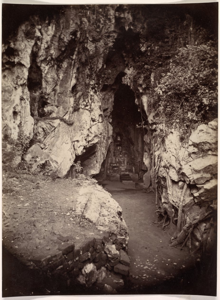 Hoa Nghiem Mağarası, Ağustos Dönüşümü Mağarası, c. 1875. by Emile Gsell