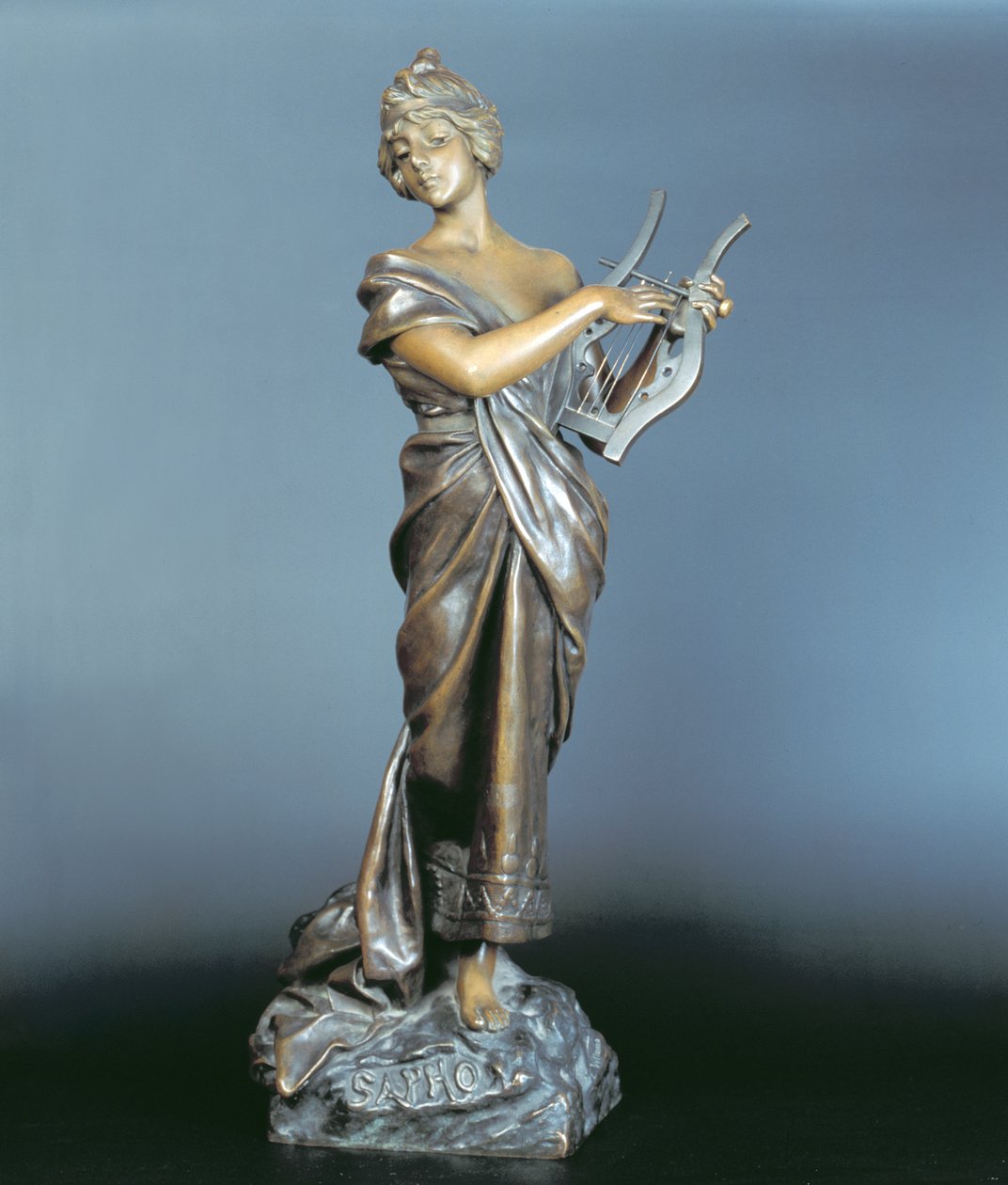Sappho, c.1910 (bronz) by Emmanuel Villanis
