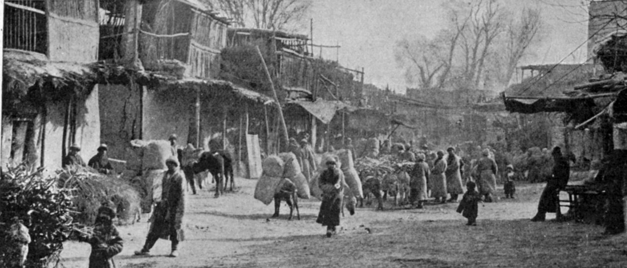 Yarkent sokaklarından bir sahne, Kral