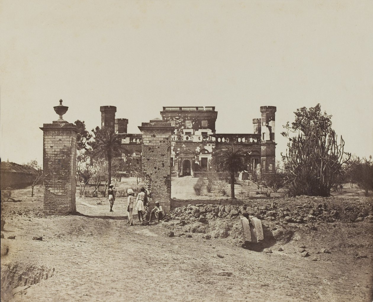 Terk edilmiş ev, 1858 dolayları by English Photographer