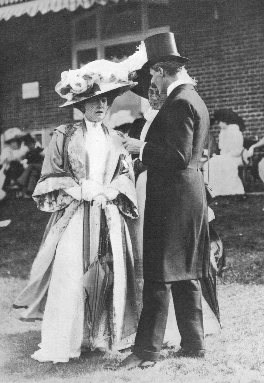 Alice Keppel ve kocası George, 1909 by English Photographer