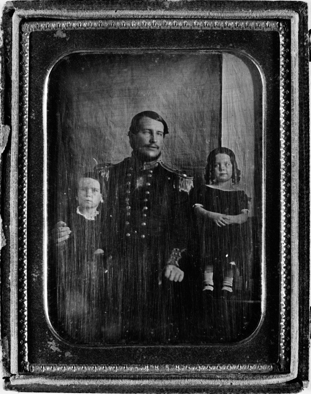 Asistan Cerrah Christopher Bakewell Bassano ve ailesi, 1850 dolayları (dagerreyotipi) by English Photographer