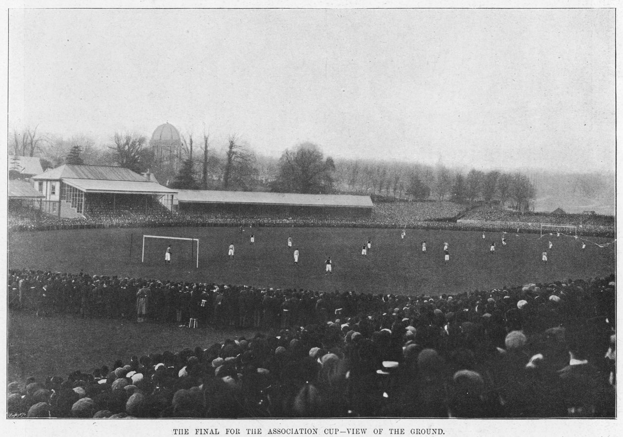 Aston Villa ve Everton, Dernek Kupası finalini oynuyor, 1897 by English Photographer