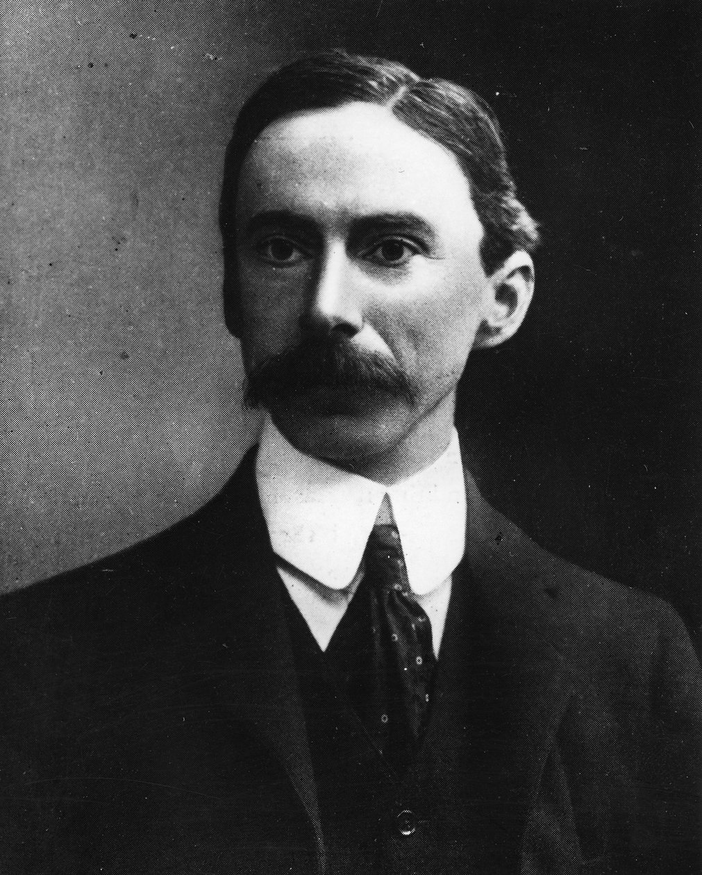 Bertrand Russell, 1907 ara seçimlerinde Wimbledon için aday olarak duruyor by English Photographer