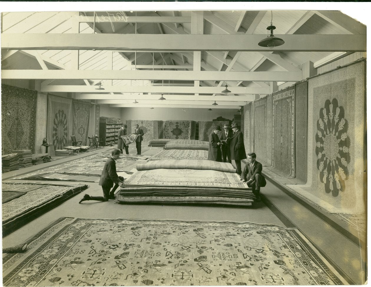 Halı Ticareti ana showroom, 1923 by English Photographer