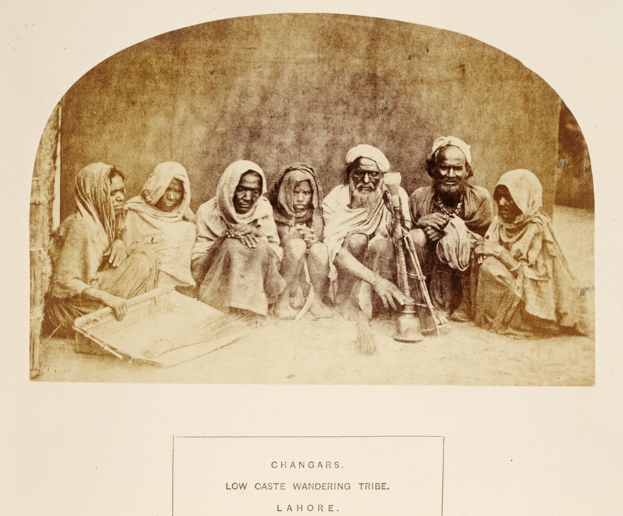 Changars, Low Caste Wandering Tribe, Lahore, from The People of India, J. Forbes Watson tarafından, 1868