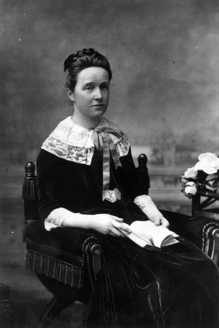 Bayan Millicent Fawcett, 1880 dolayları by English Photographer