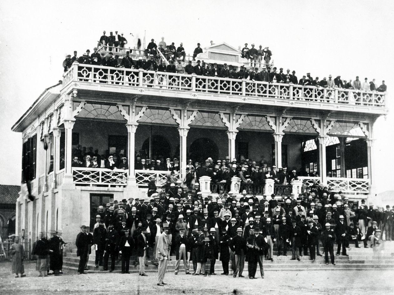 İnsanlarla dolu tribün, Şanghay, 1870
