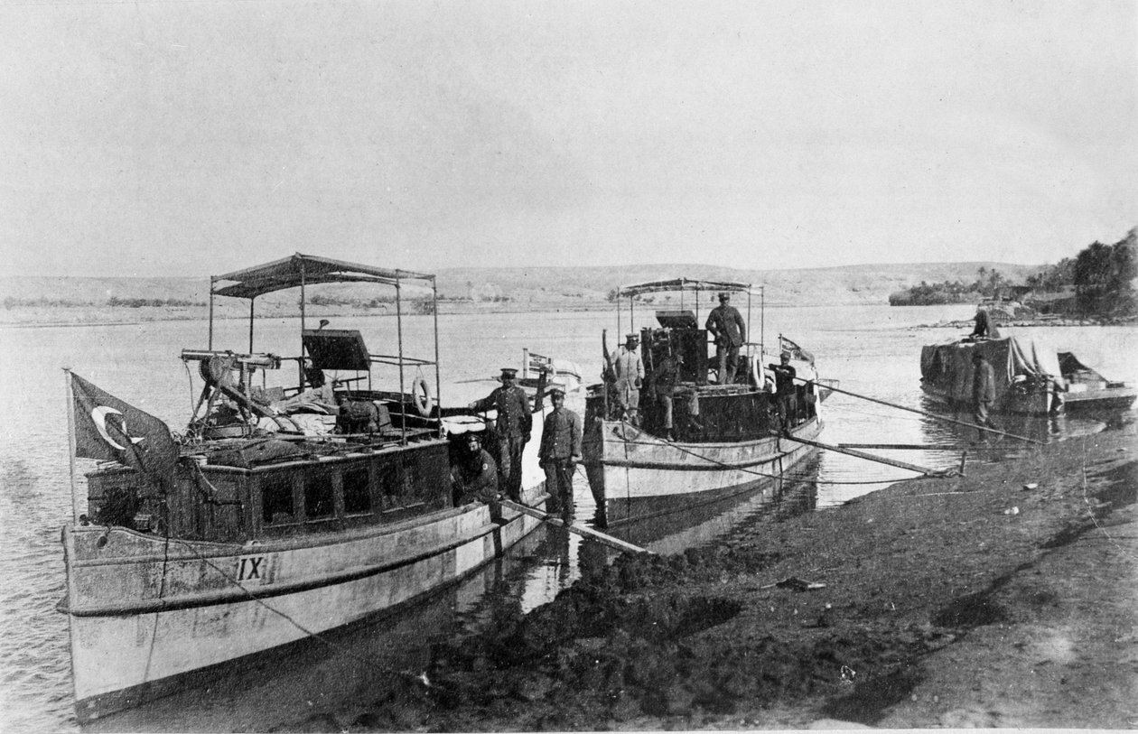 Savaş Gemileri, 1916-17 by English Photographer