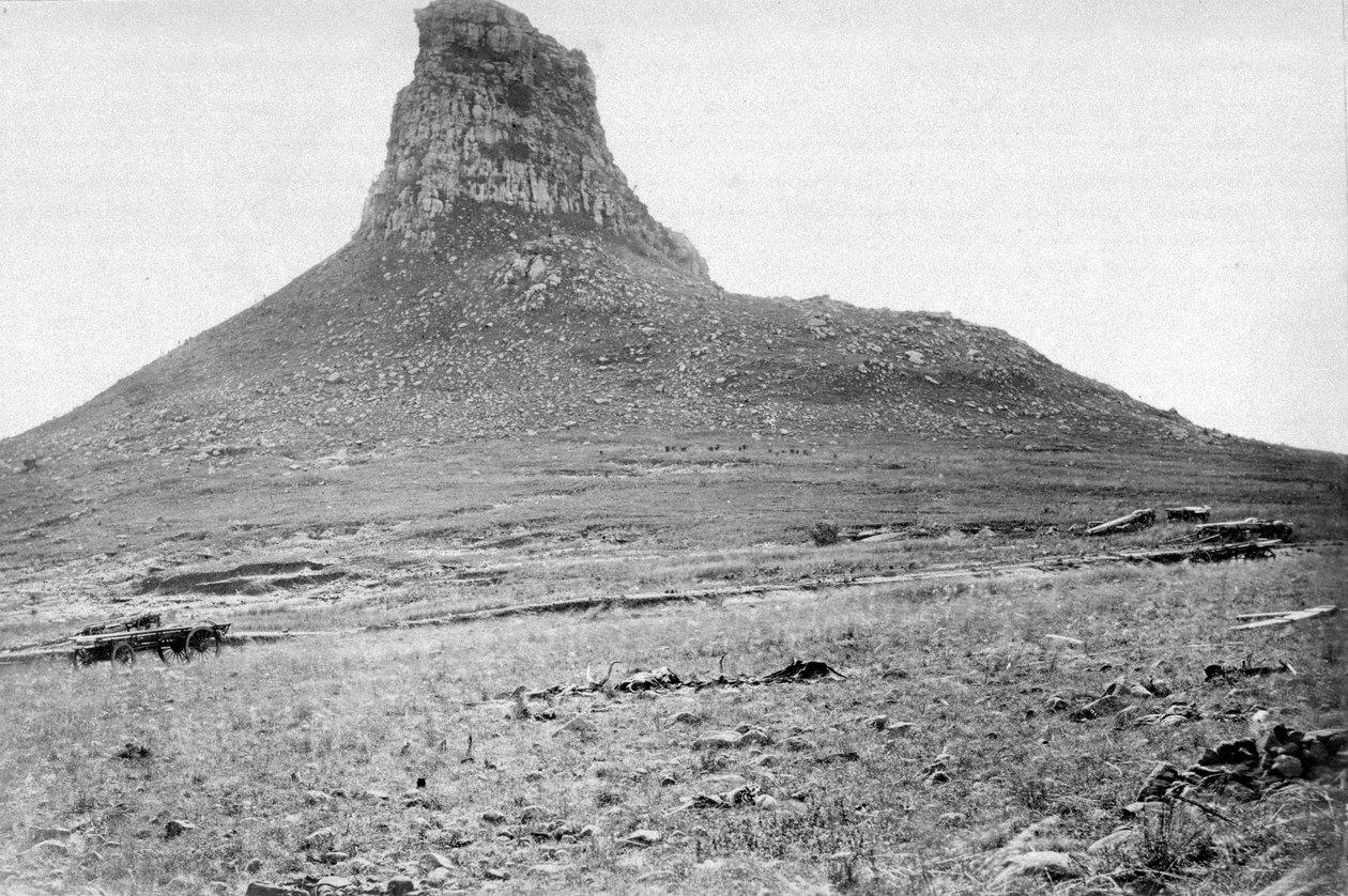 Isandlwana Dağı, 1879 by English Photographer