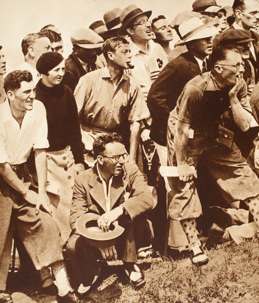 King Edward VIII ve Arkadaşları Açık Şampiyonalarda Golf İzliyor, St. Andrews, 1930