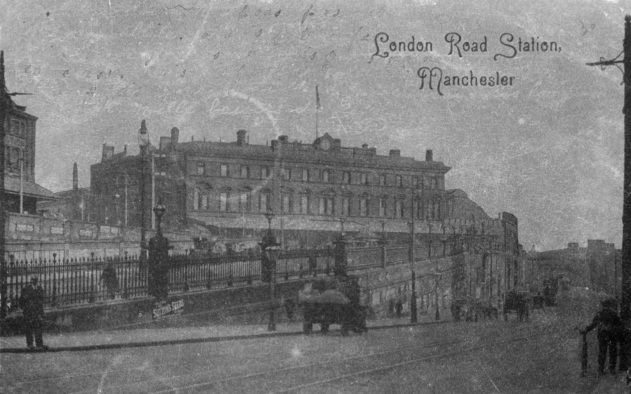 Londra Yolu İstasyonu, Manchester, c.1910 by English Photographer