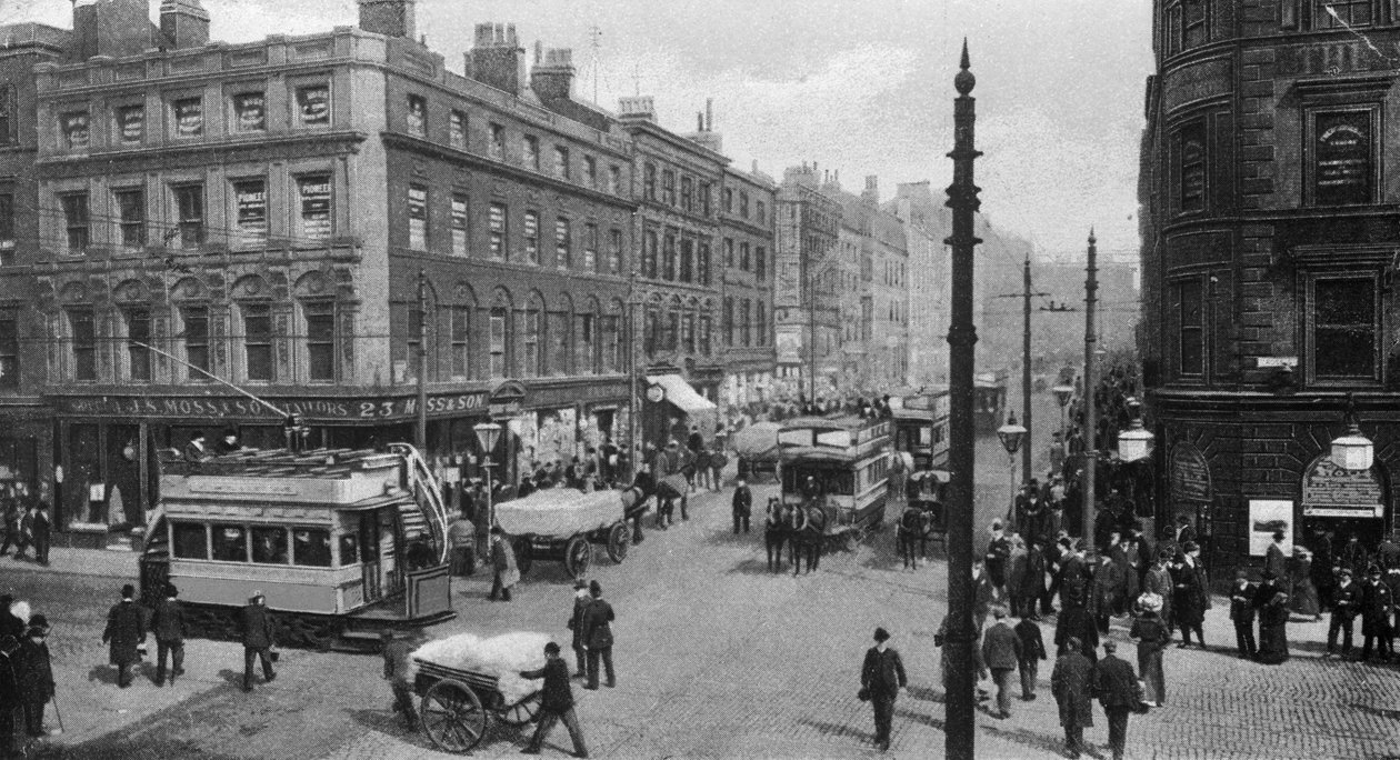 Pazar Sokağı, Manchester, c.1910 by English Photographer