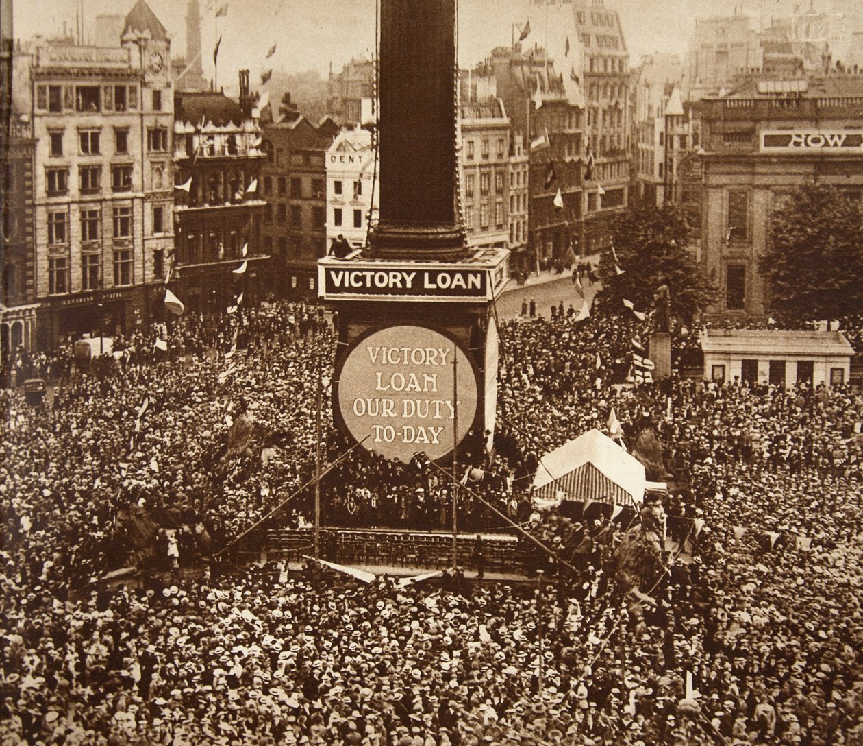 Yılbaşı Gecesi, Trafalgar Meydanı, 1919 Zafer Kredisi, Birinci Dünya Savaşı