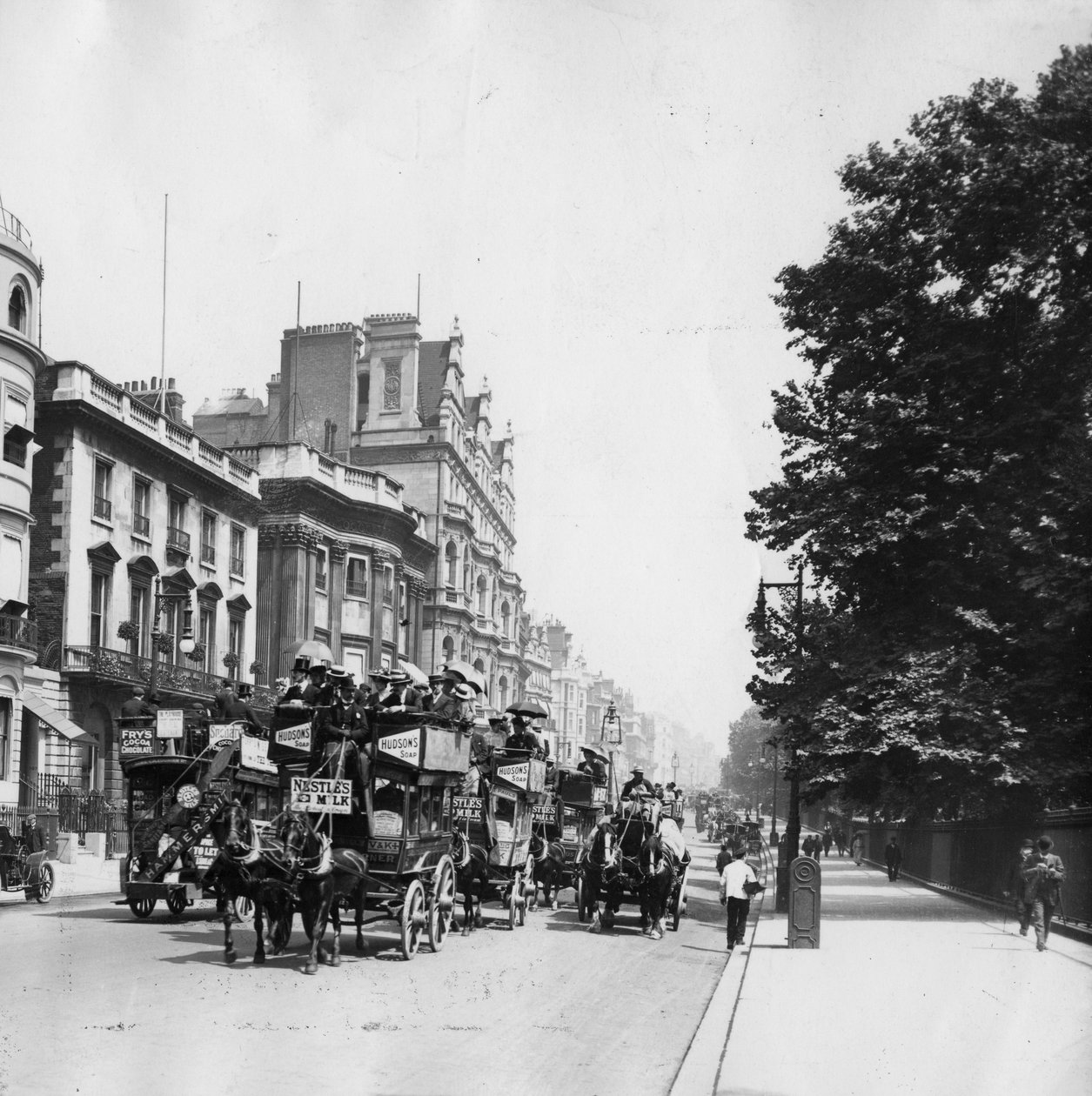 Piccadilly, Londra by English Photographer