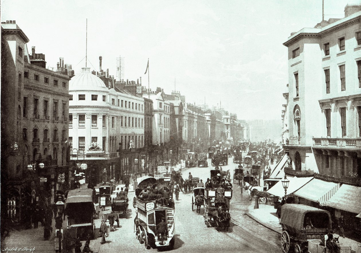 Regent Street, Londra c.1900 by English Photographer