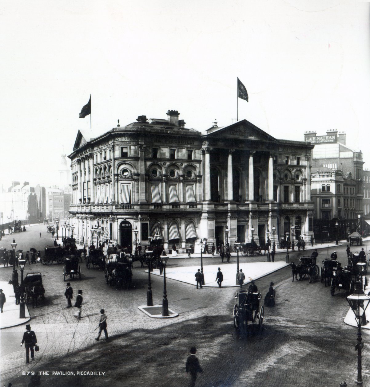 Londra Pavyonu, Piccadilly by English Photographer