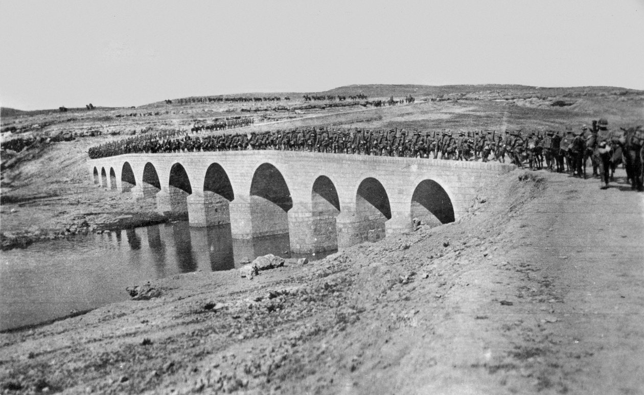 Köprüden Geçen Birlikler, 1917 by English Photographer