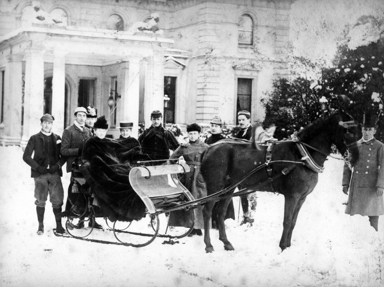 Viktorya Dönemi Kızak Gezisi, c.1870-99 by English Photographer
