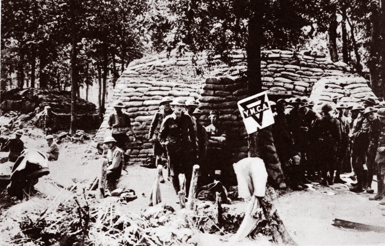 Önde YMCA kantini by English Photographer