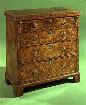 Bekarlar sandığı, c.1715 (çapak ceviz) by English School