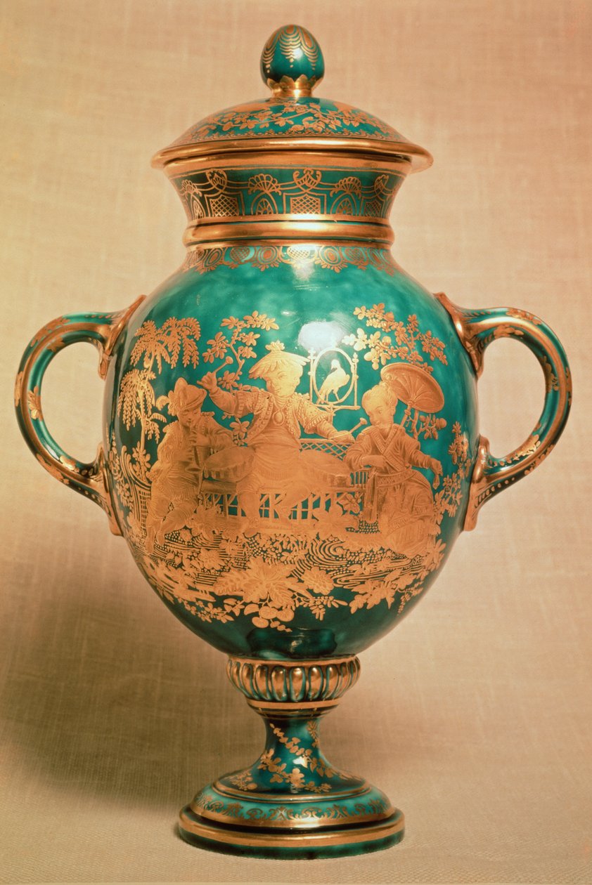 Chelsea vazo ve yaldızlı chinoiserie tasarımlı kapak, Altın Çapa dönemi (1758-69) by English School