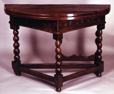 Topuzlu ayaklı kapı ayaklı masa, c.1600 (meşe) by English School